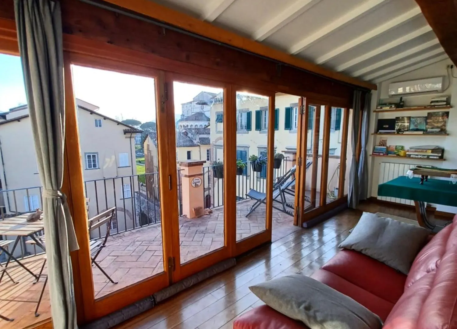 Terrazza Coccode' Spazioso Con Vista Mozzafiato! Lucca Italy